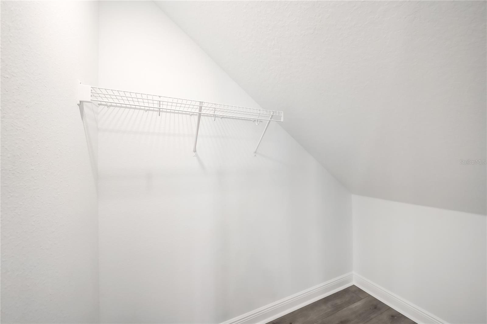 9116 WALCOTT LN — photo 25