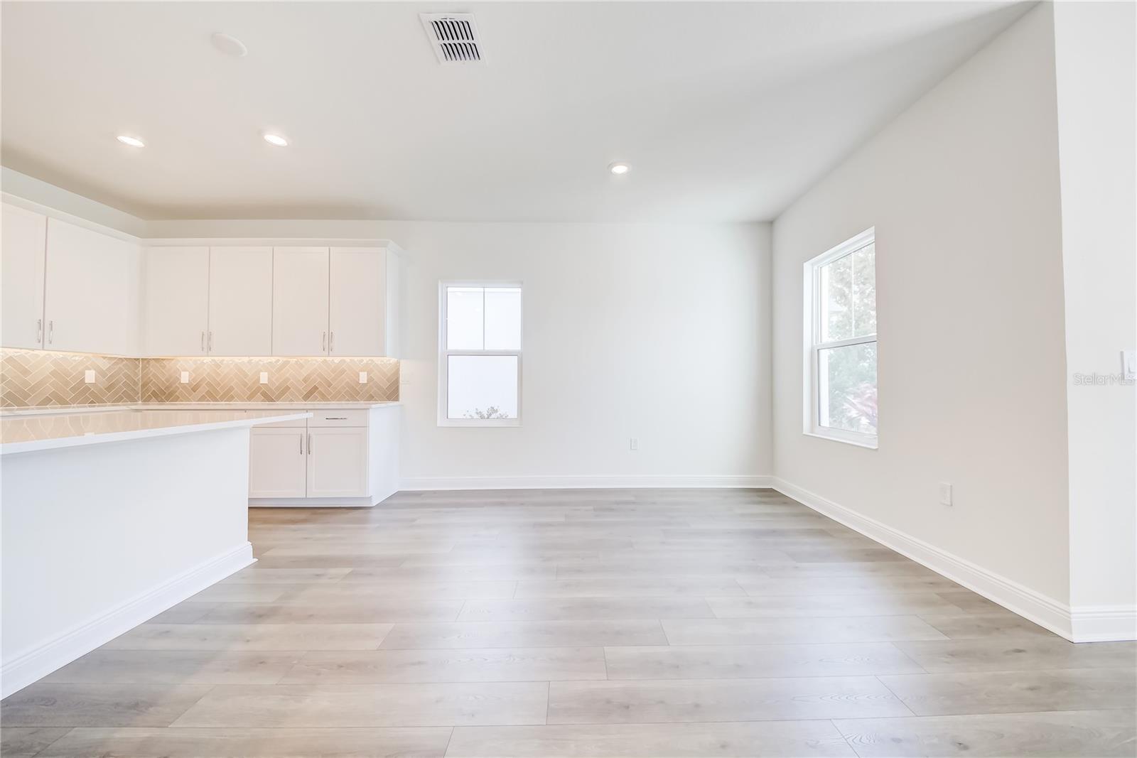 9116 WALCOTT LN — photo 11