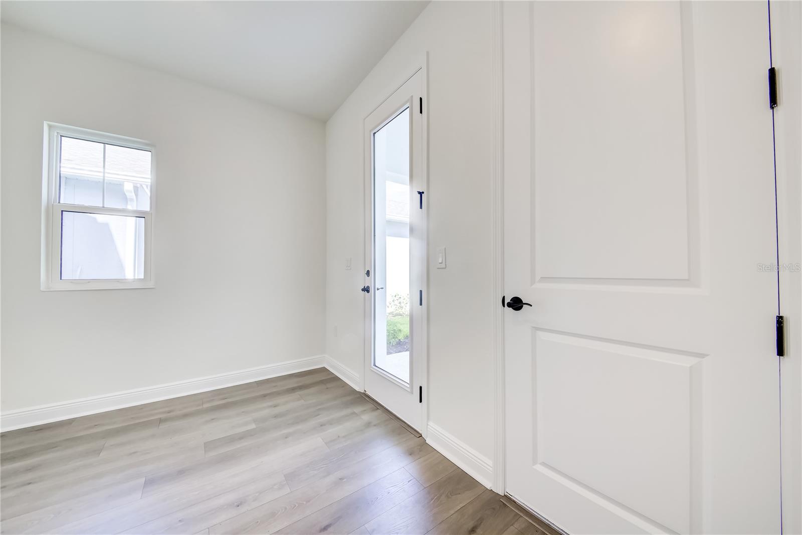 9116 WALCOTT LN — photo 33