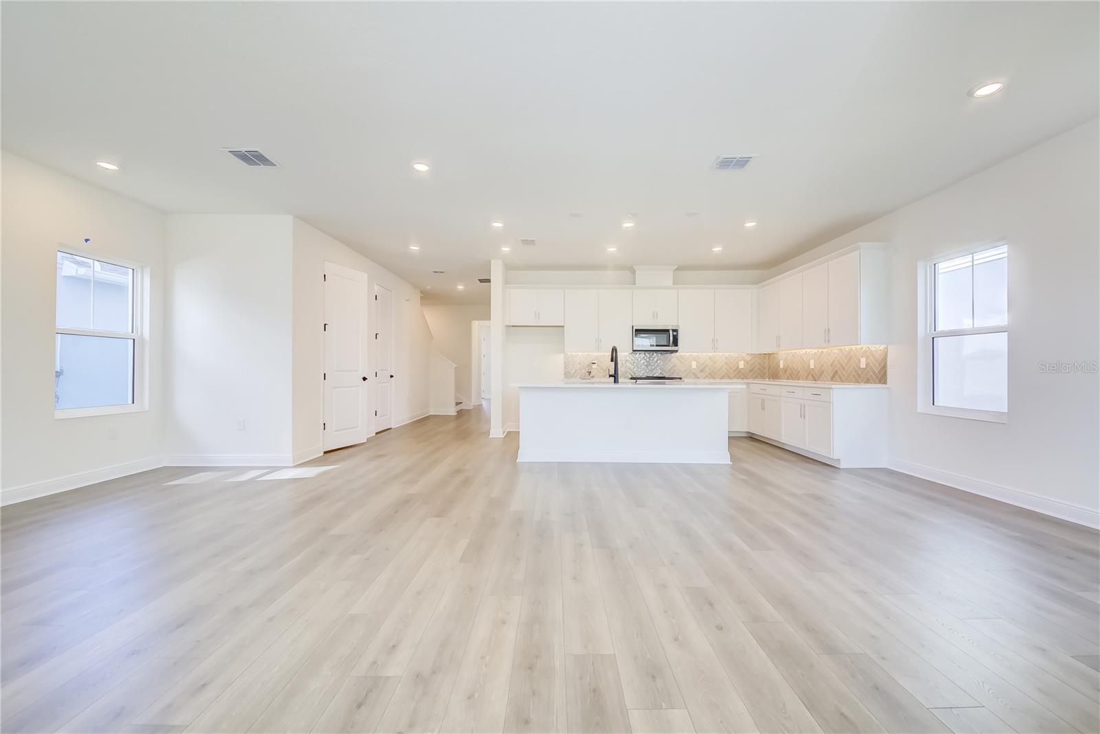 9116 WALCOTT LN — photo 5