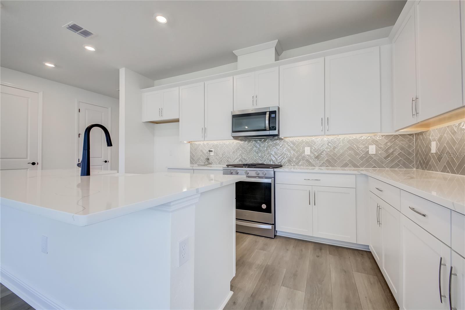 9116 WALCOTT LN — photo 15