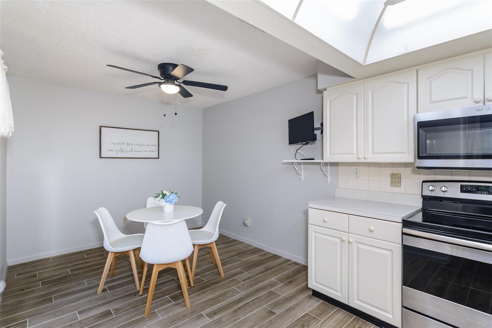 1139 ORANGE TREE CIR E #A — photo 5