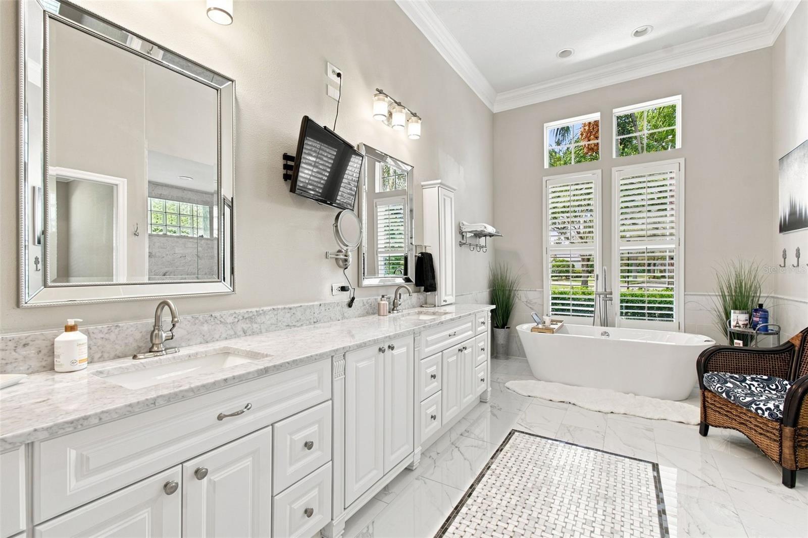 9212 PINE ISLAND CT — photo 29