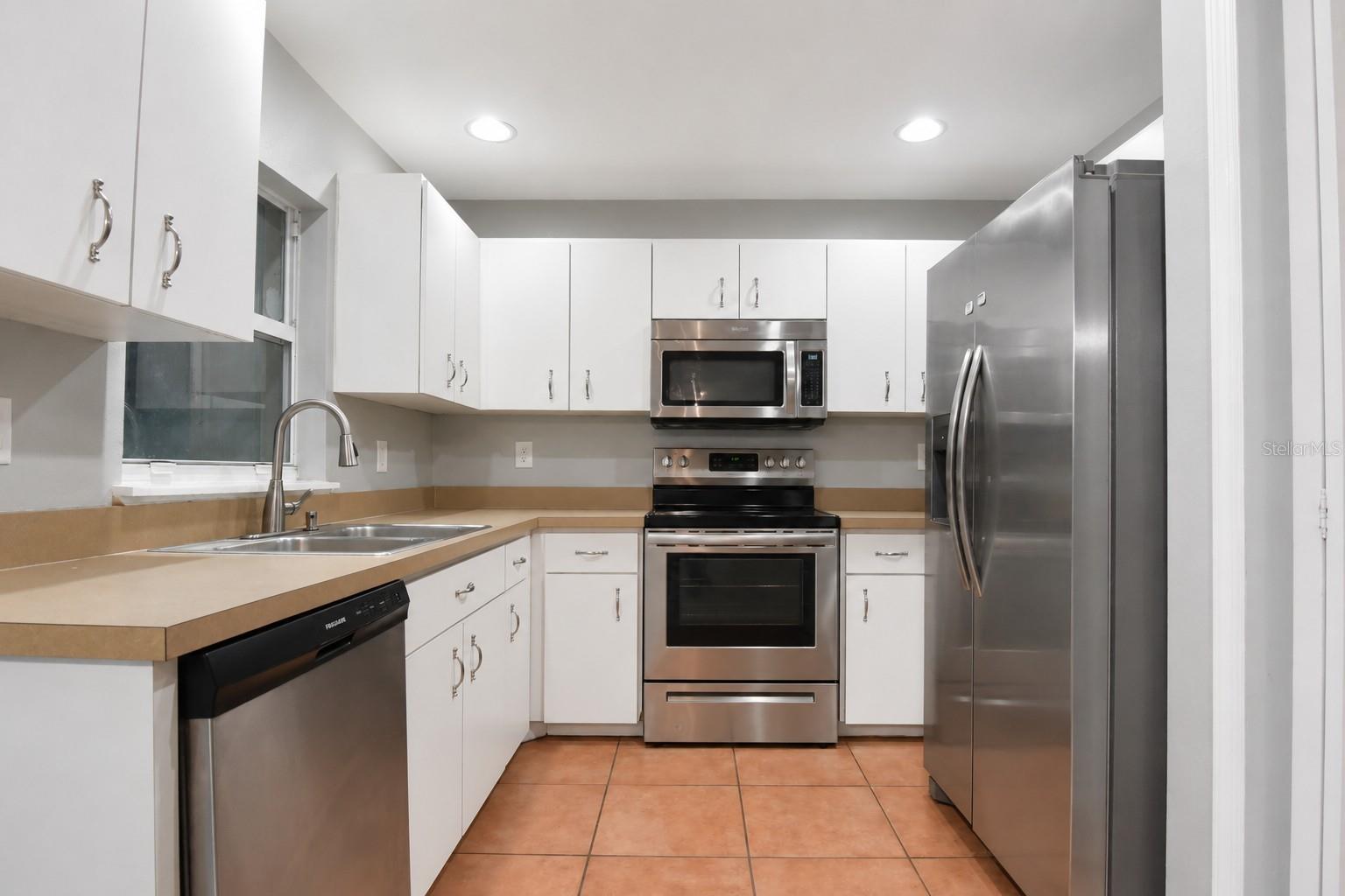 183 HIGHLAND RD — photo 9