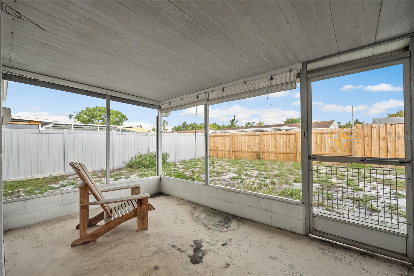3410 COLUMBUS DR — photo 24