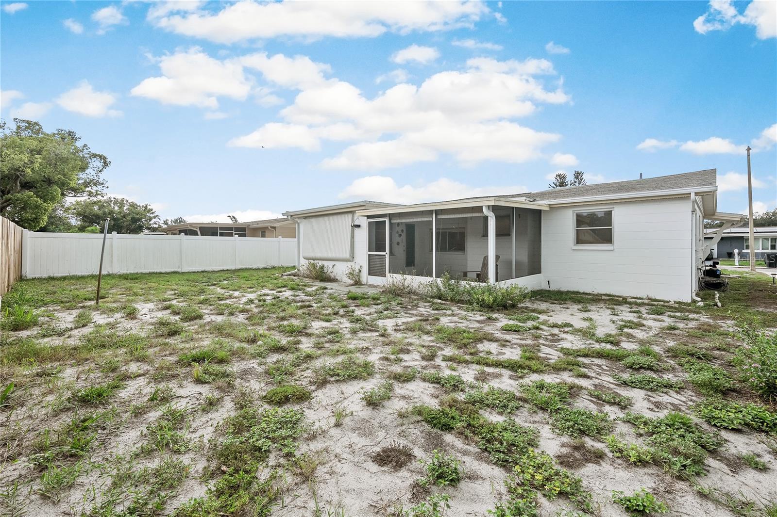 3410 COLUMBUS DR — photo 28