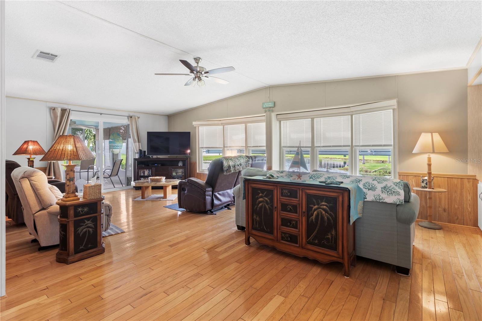 78 EAGLE CIR — photo 14