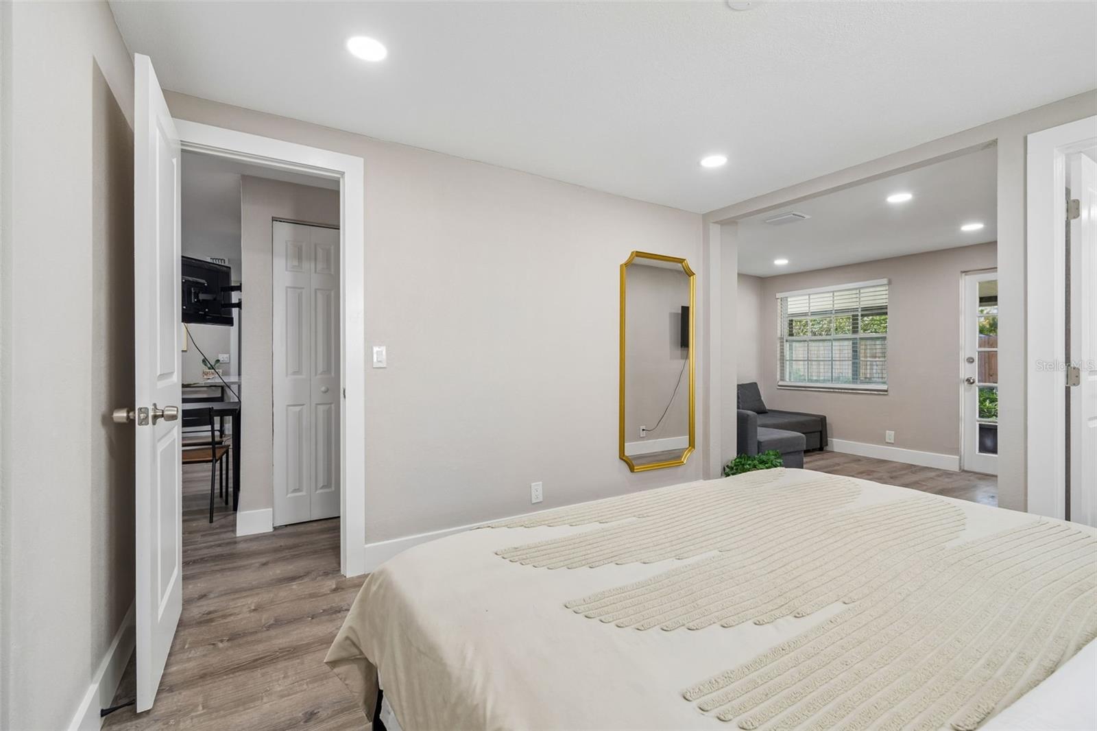 4906 W CLEVELAND ST — photo 35