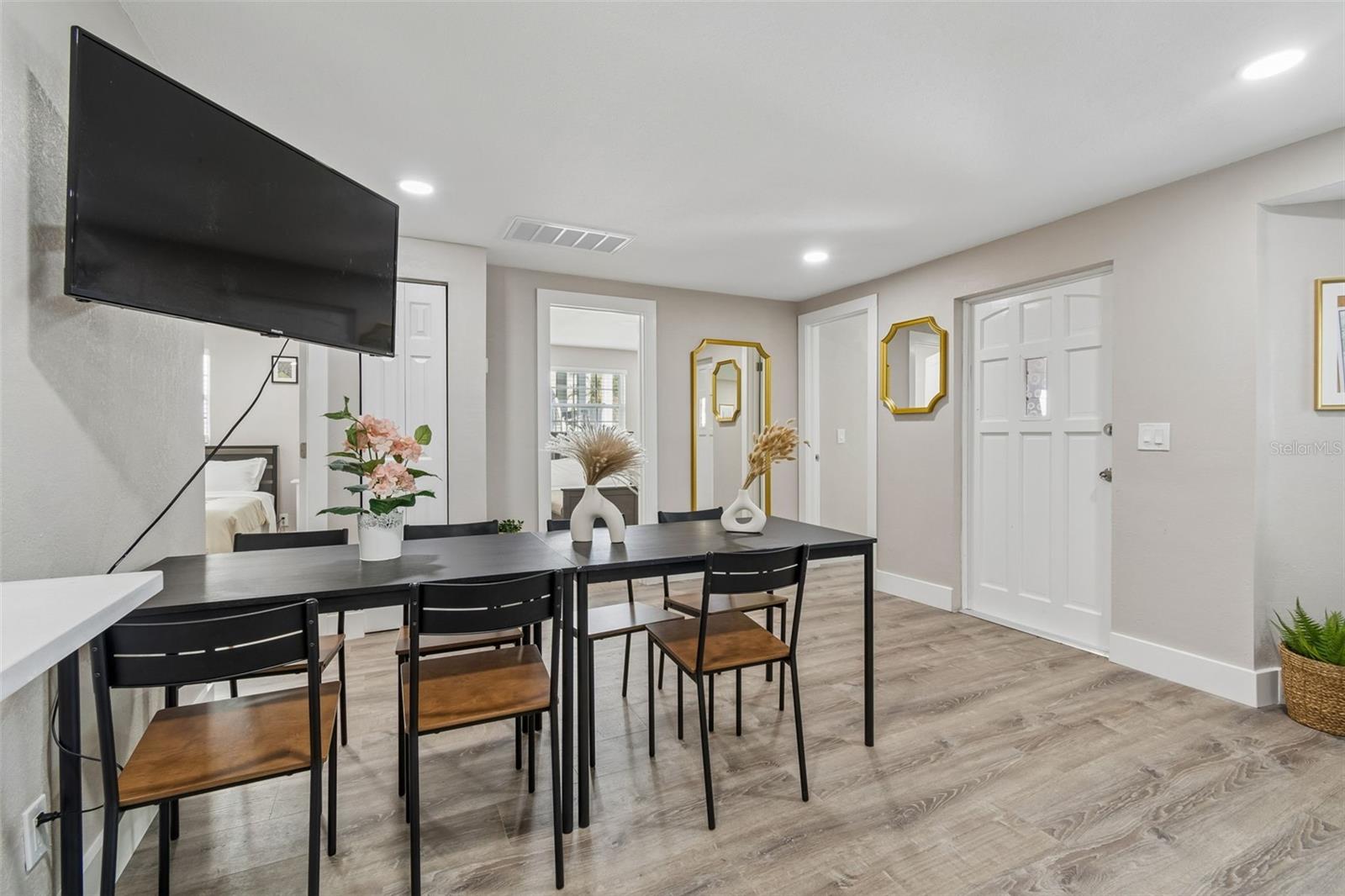 4906 W CLEVELAND ST — photo 12