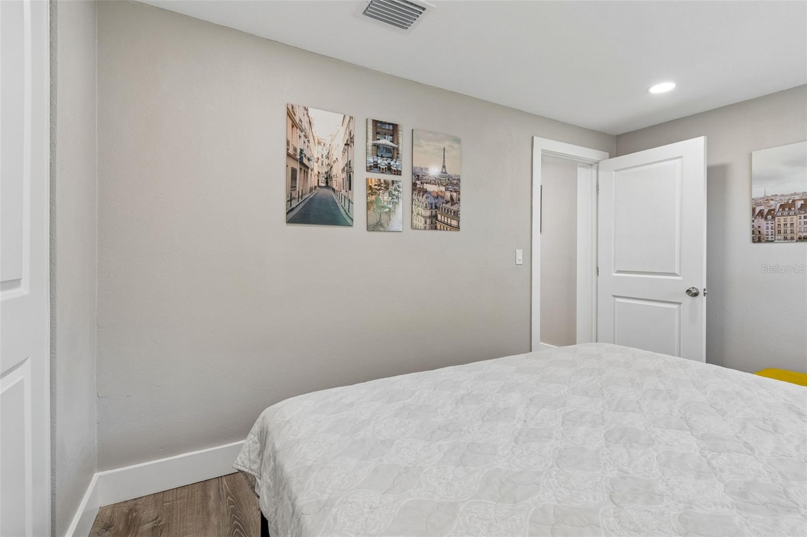 4906 W CLEVELAND ST — photo 51