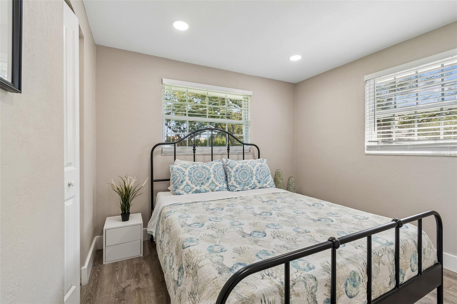 4906 W CLEVELAND ST — photo 29