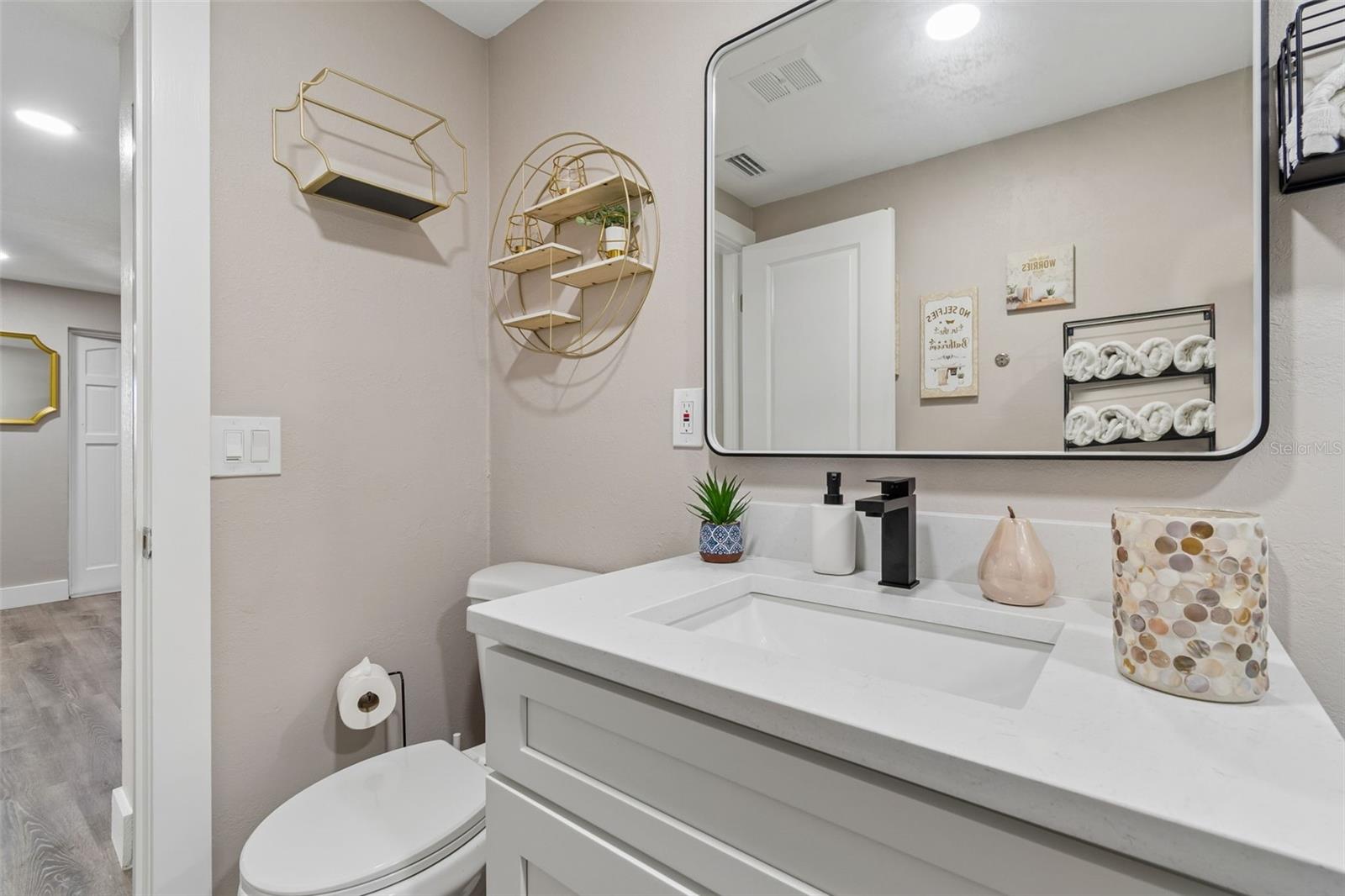 4906 W CLEVELAND ST — photo 47
