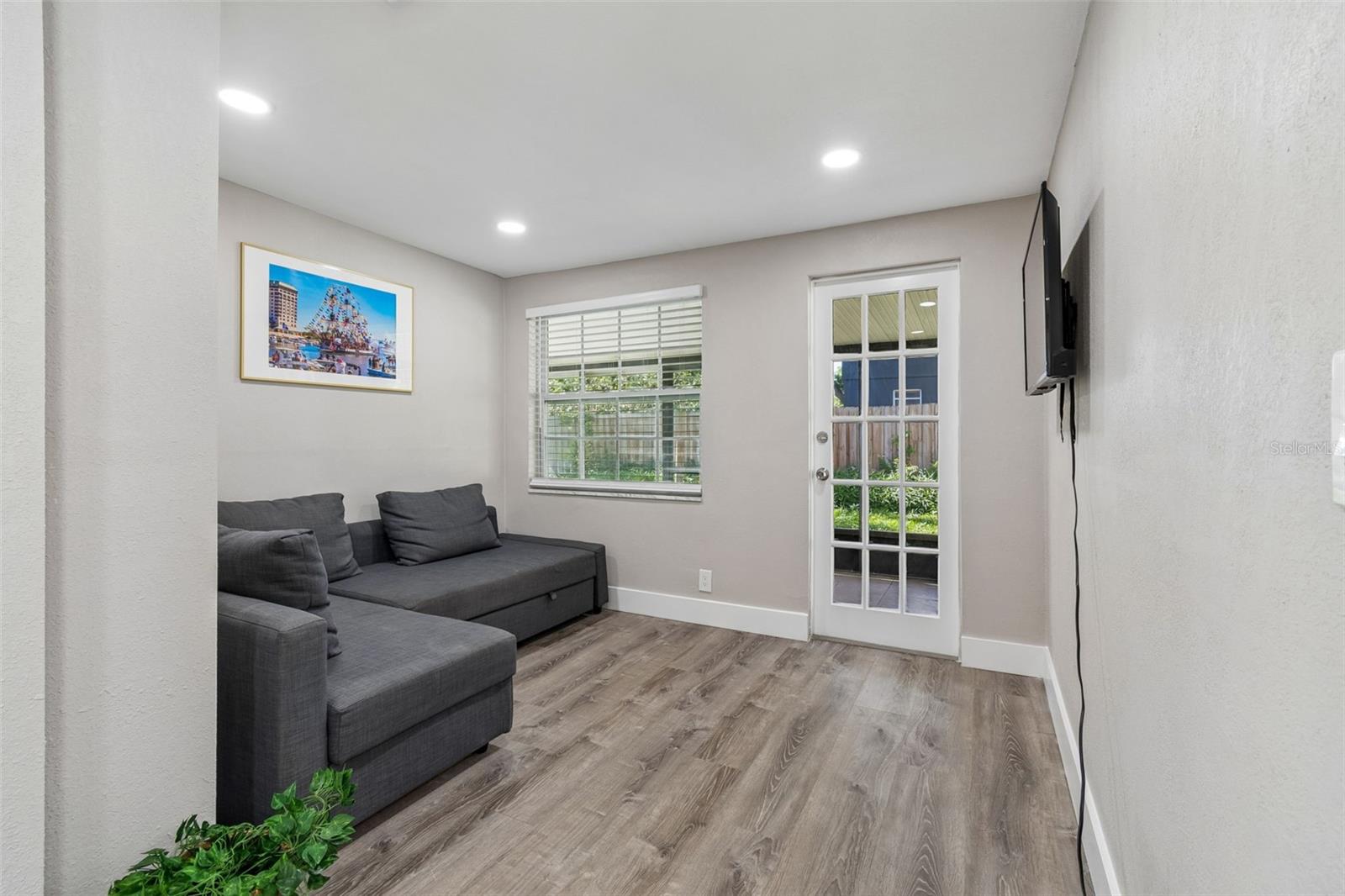 4906 W CLEVELAND ST — photo 41