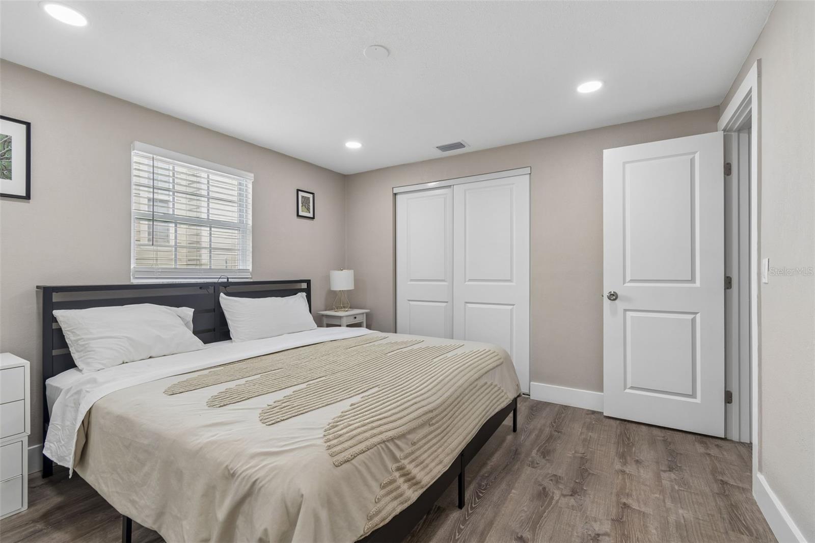 4906 W CLEVELAND ST — photo 36