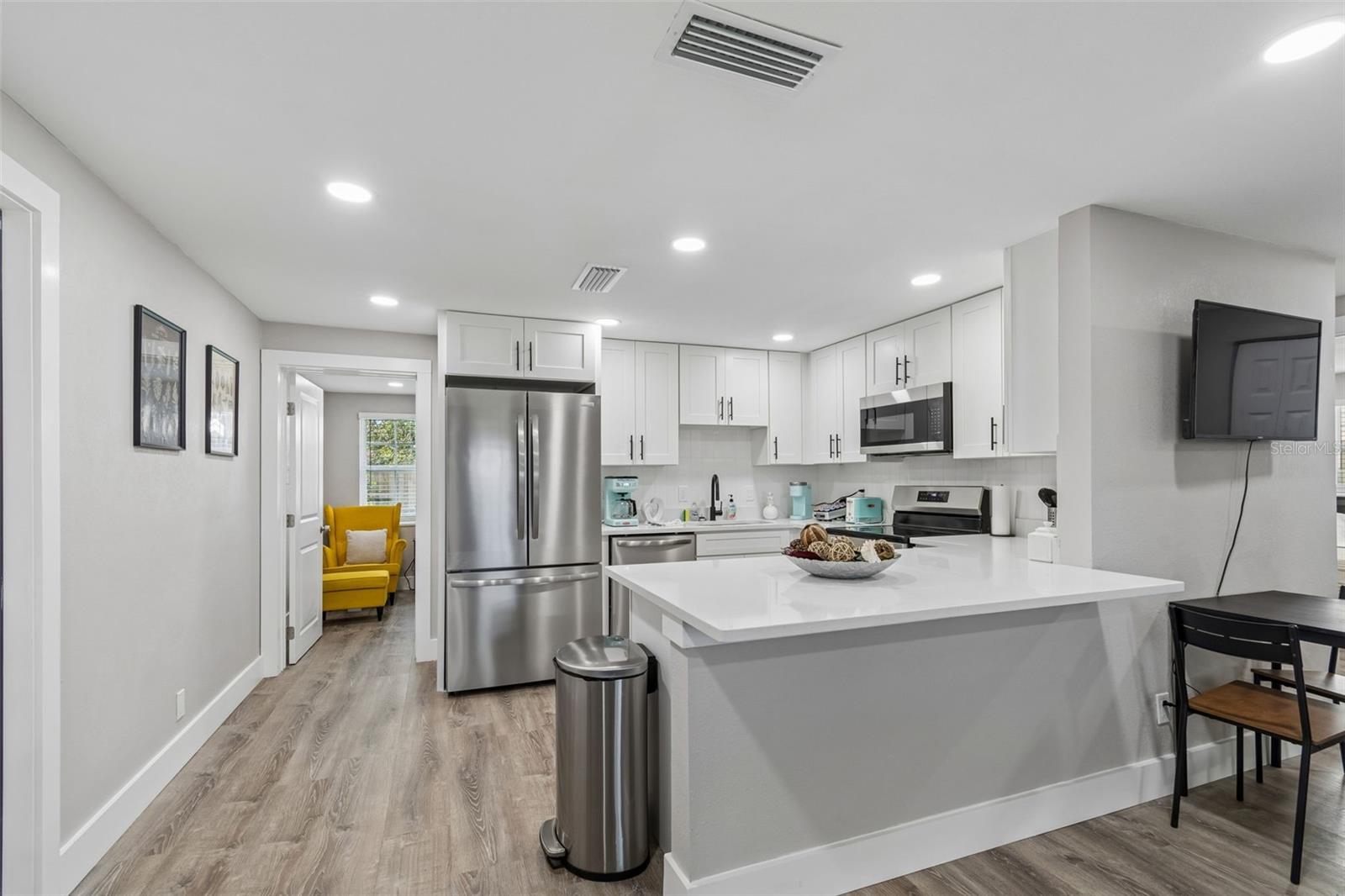 4906 W CLEVELAND ST — photo 19