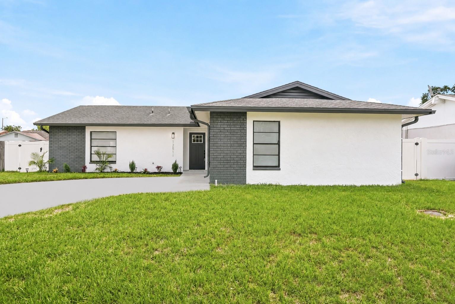 12511 CARDIFF DR — photo 2