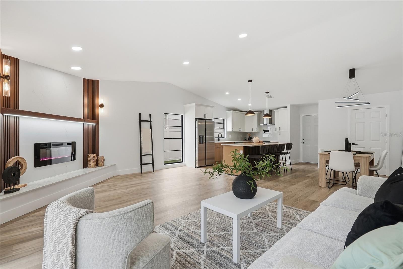 12511 CARDIFF DR — photo 8