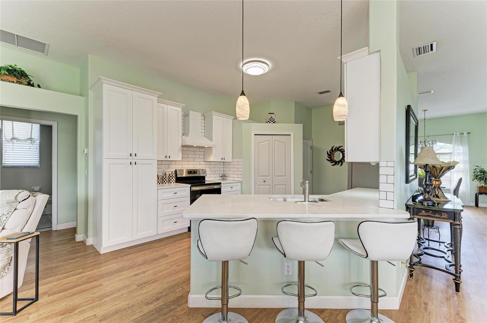7102 42ND CT E — photo 9