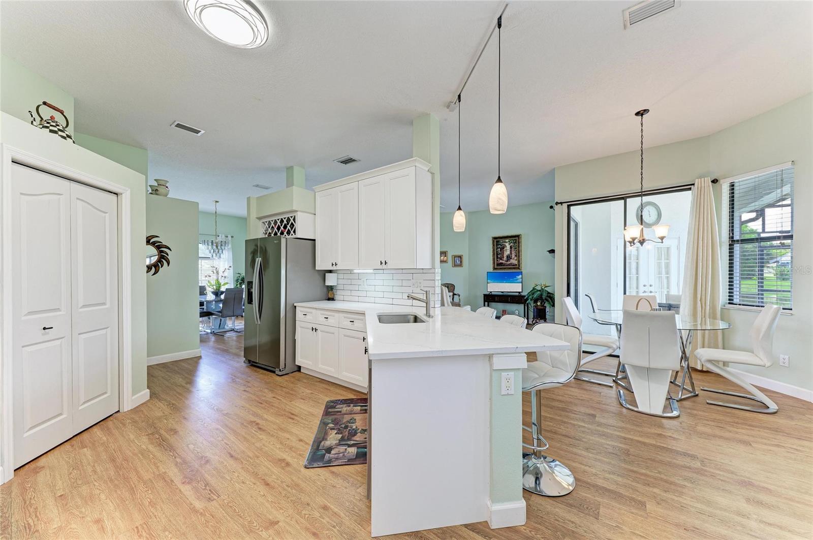 7102 42ND CT E — photo 10