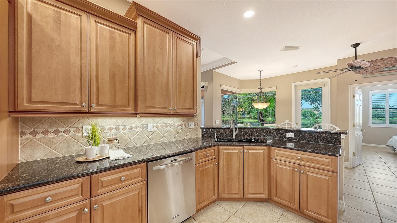 649 CRANE PRAIRIE WAY — photo 21