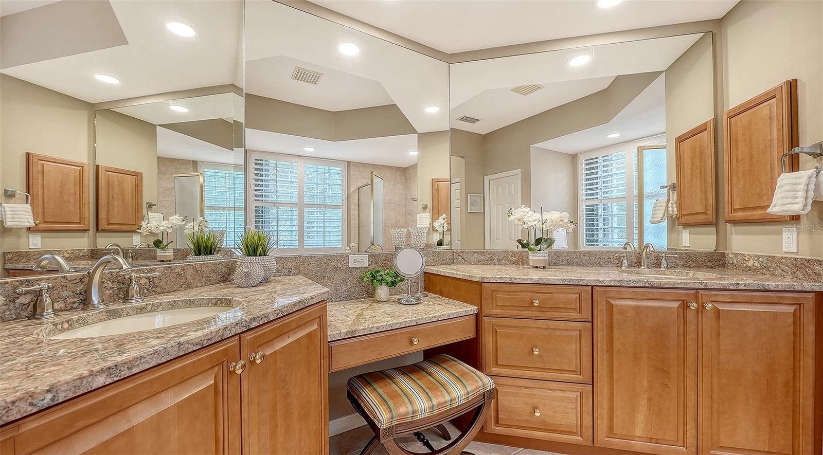 649 CRANE PRAIRIE WAY — photo 32