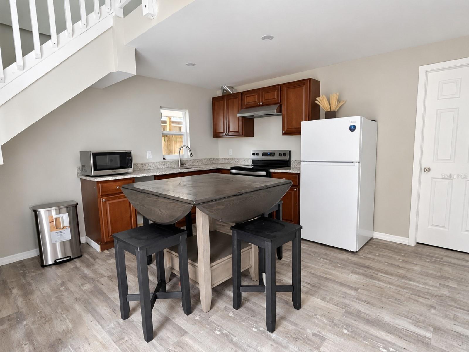 8435 GERBERA AVE — photo 2