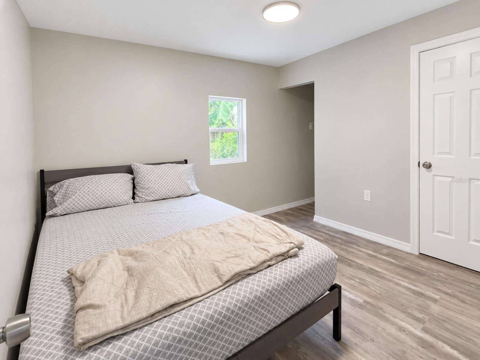 8435 GERBERA AVE — photo 6
