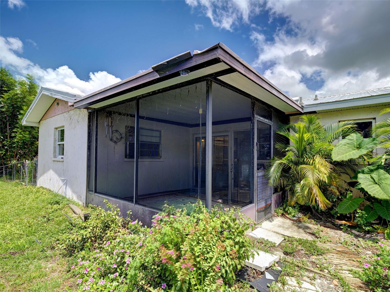 355 TRINITY RD — photo 13