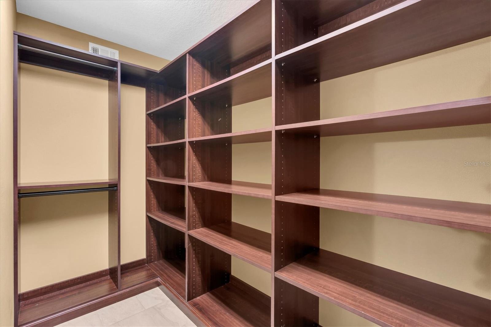 5810 BAHAMA SHORES DR S — photo 40