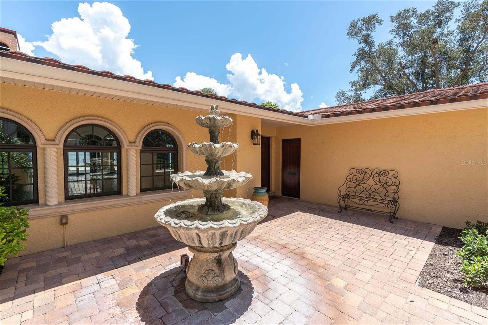 5810 BAHAMA SHORES DR S — photo 5