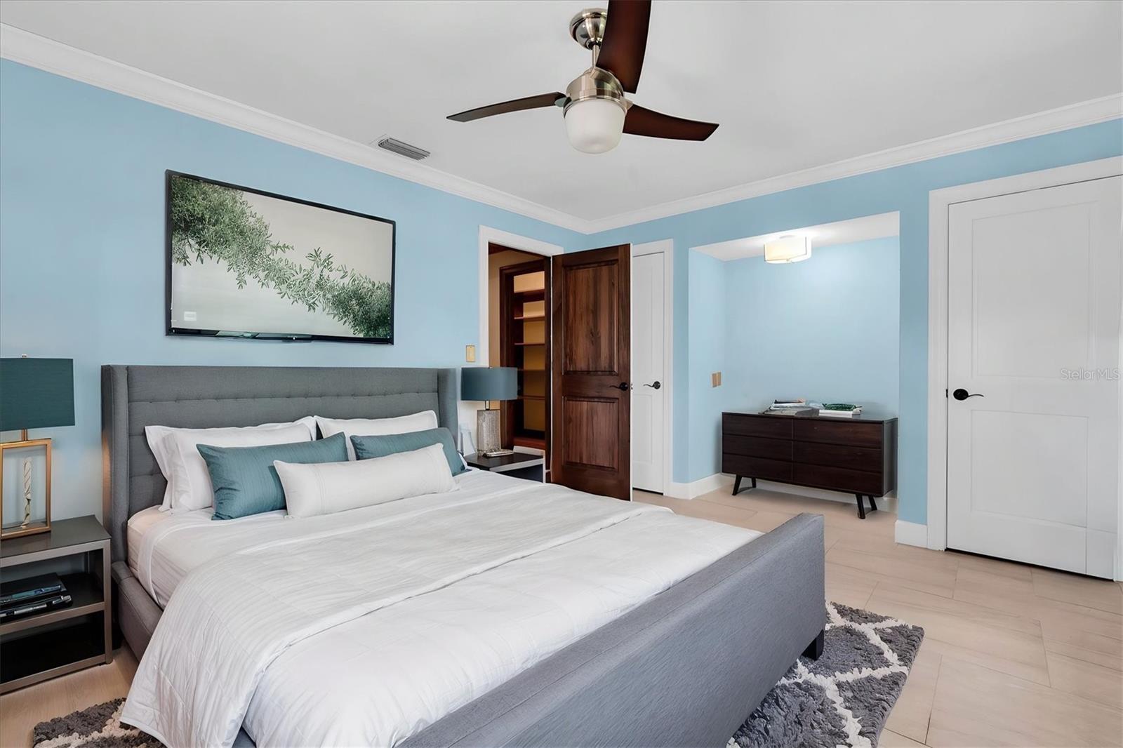 5810 BAHAMA SHORES DR S — photo 43