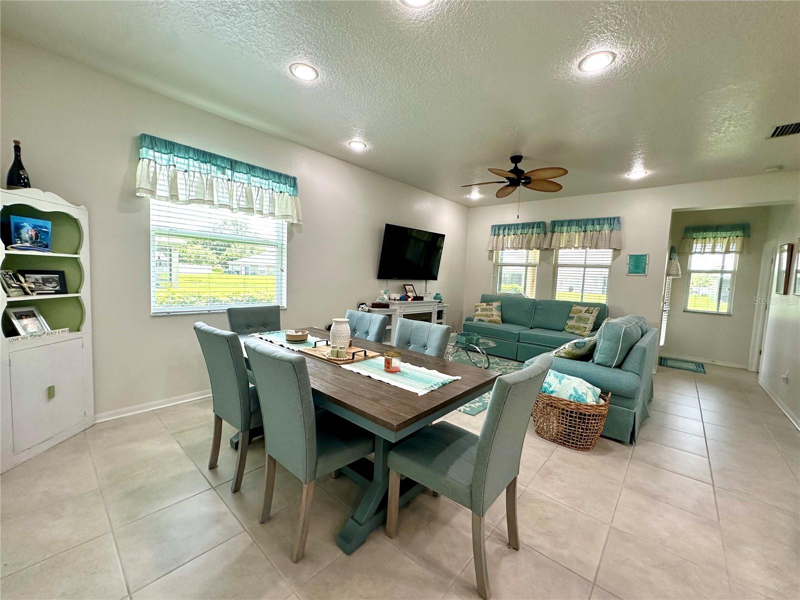 4247 ANGELICA LOOP — photo 8