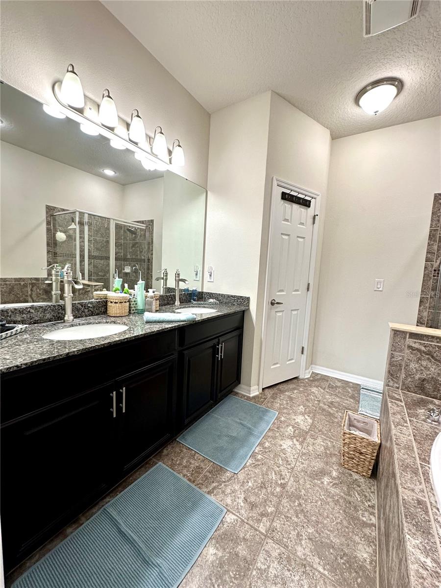 4247 ANGELICA LOOP — photo 19