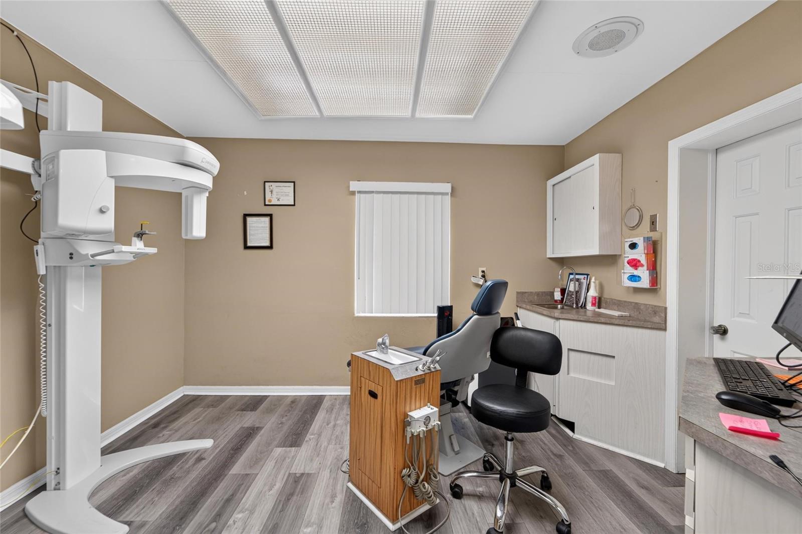 1205 W BAKER ST — photo 17