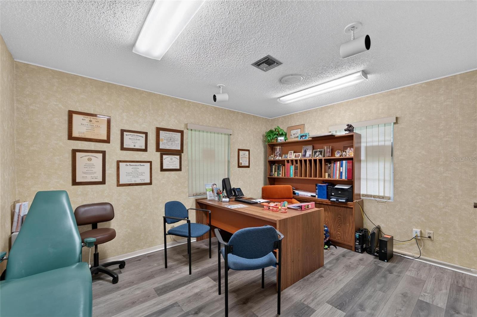1205 W BAKER ST — photo 11