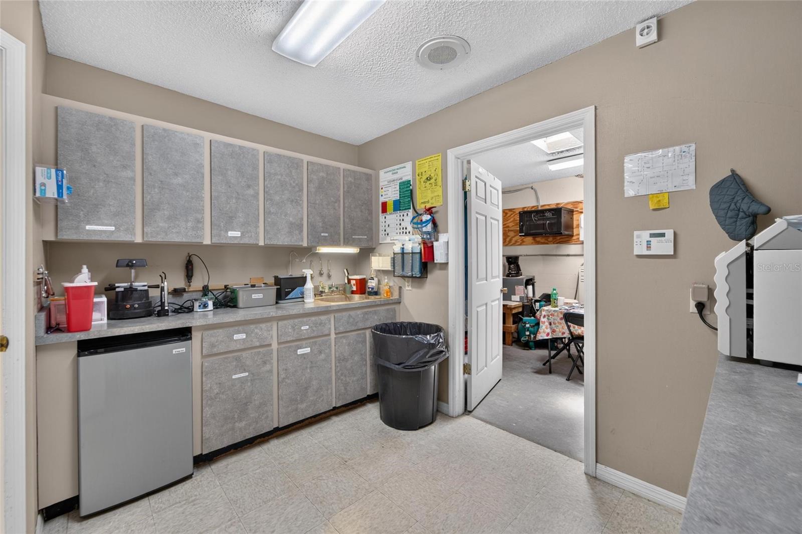 1205 W BAKER ST — photo 29
