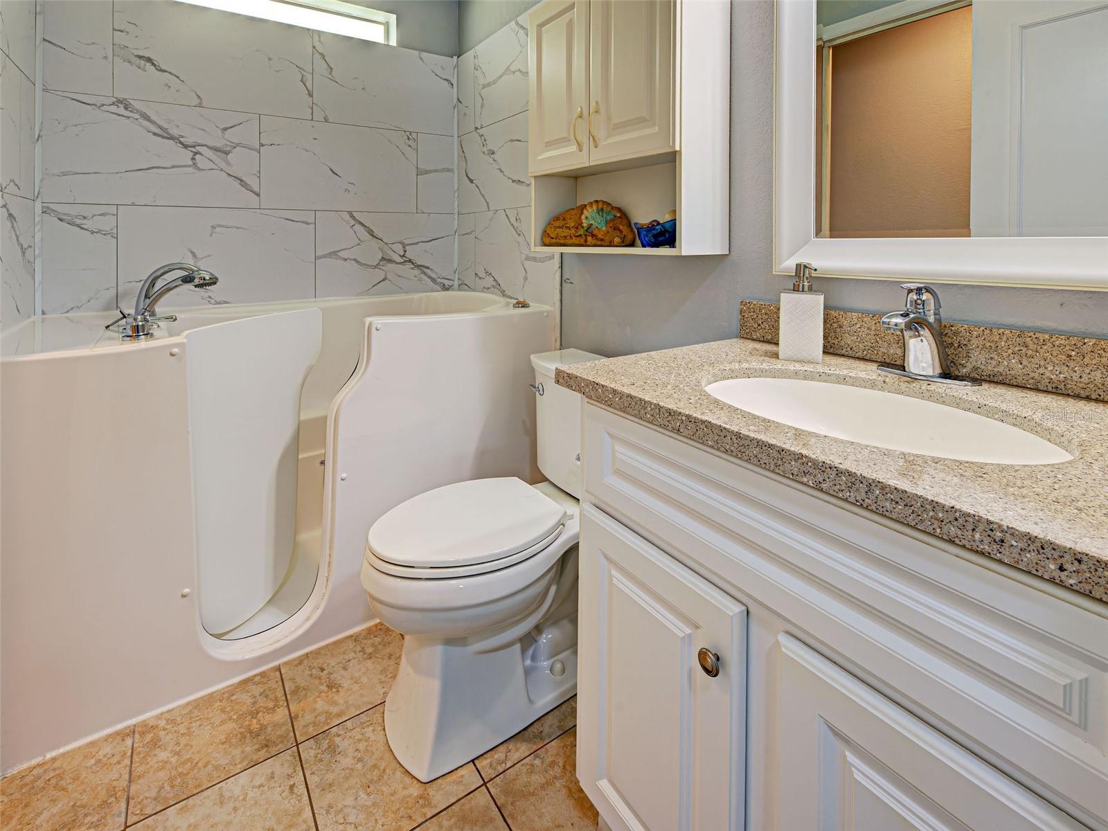 6562 HIKINA DR — photo 27