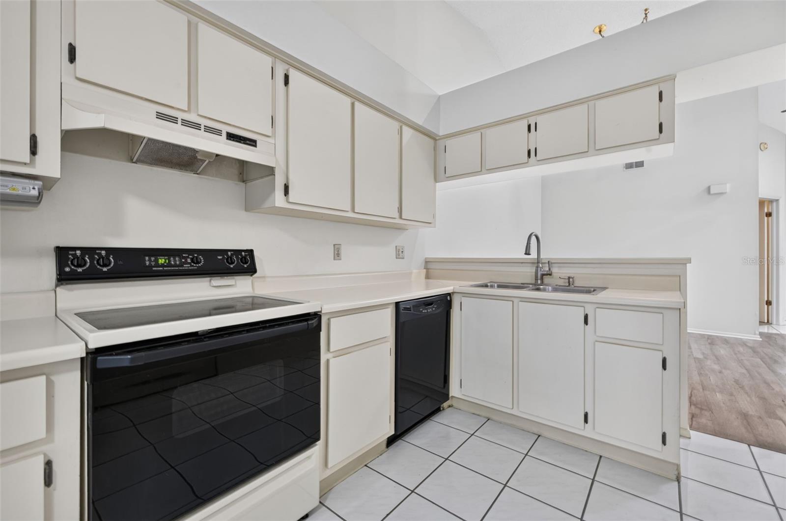 11754 SPRING TREE LN — photo 12