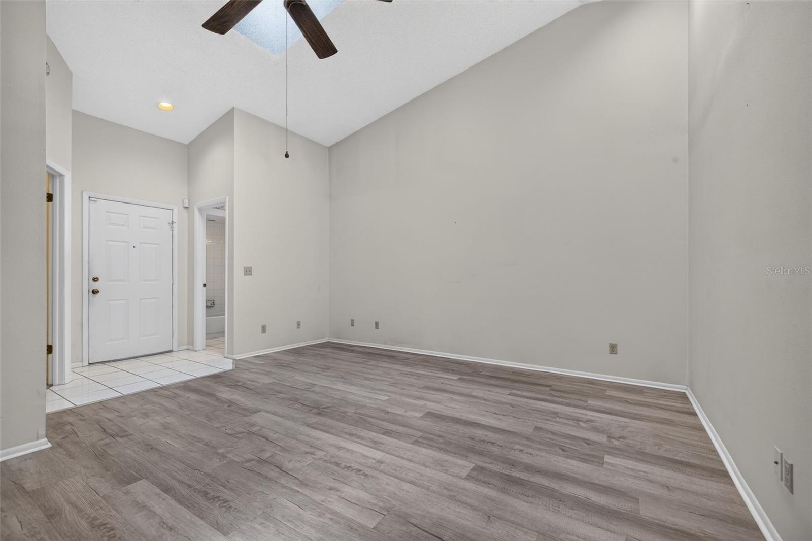11754 SPRING TREE LN — photo 6