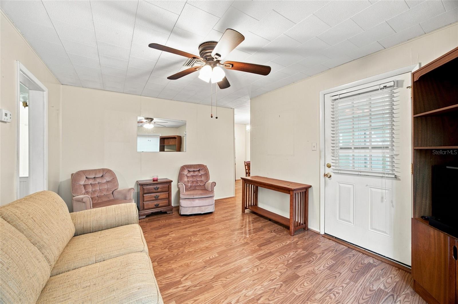1416 E IDLEWILD AVE — photo 7