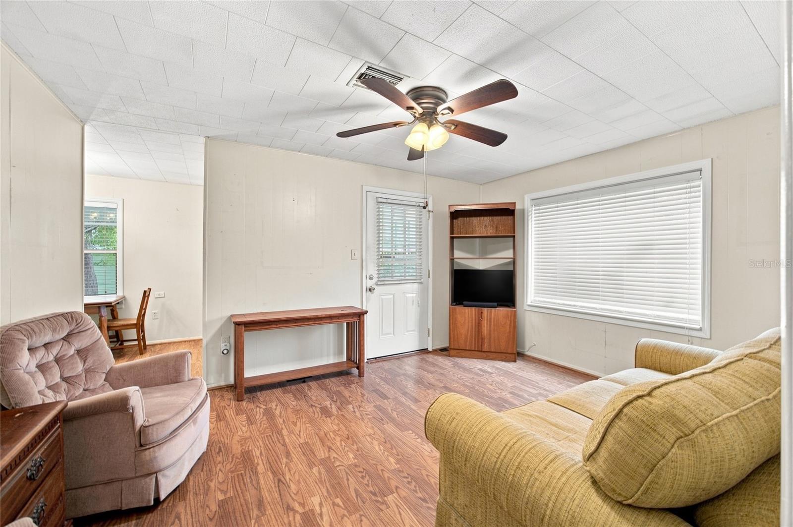 1416 E IDLEWILD AVE — photo 6
