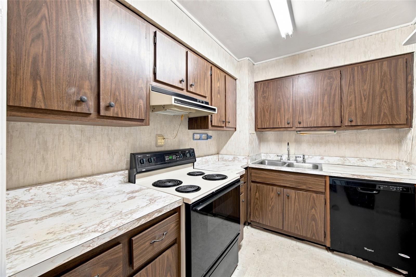 1416 E IDLEWILD AVE — photo 11