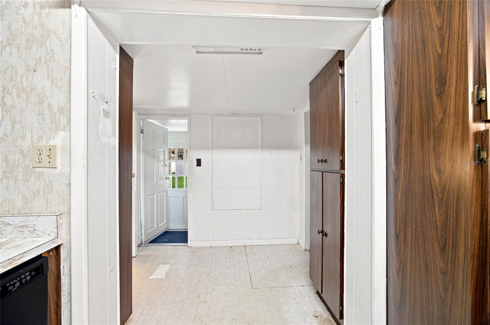 1416 E IDLEWILD AVE — photo 13