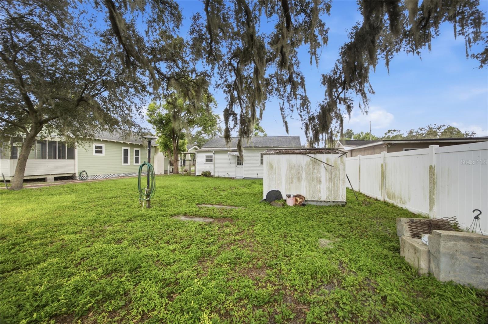 1416 E IDLEWILD AVE — photo 25