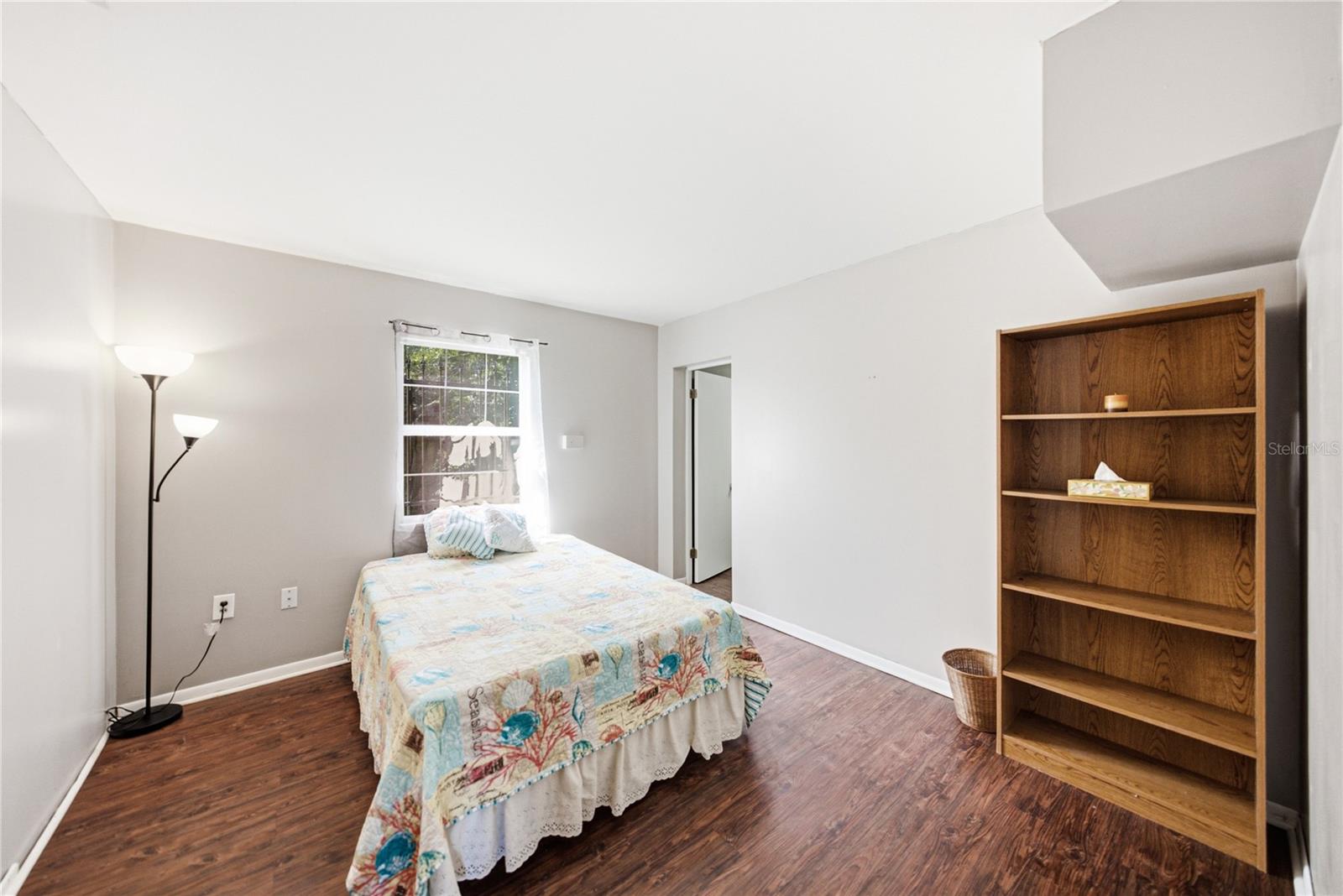 5207 10TH ST — photo 24