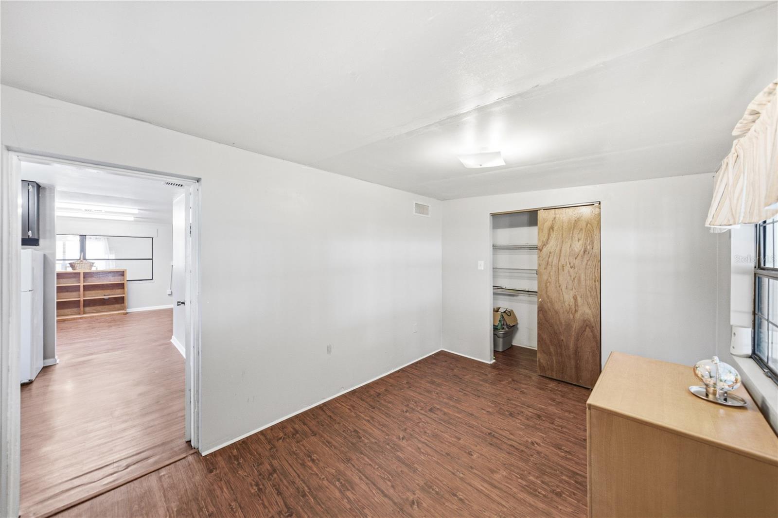 5207 10TH ST — photo 37