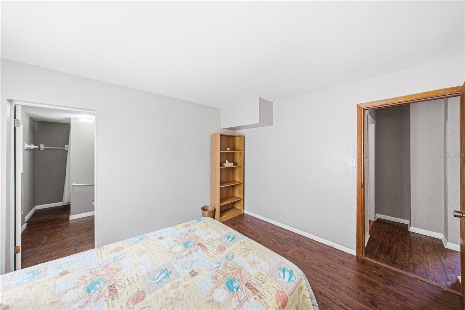 5207 10TH ST — photo 25