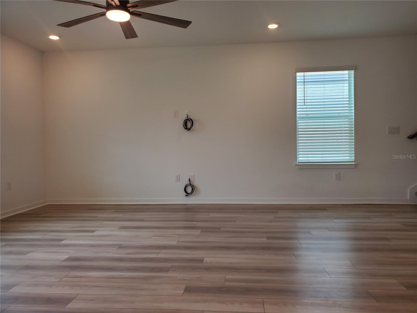 6667 DEPUE DR — photo 9