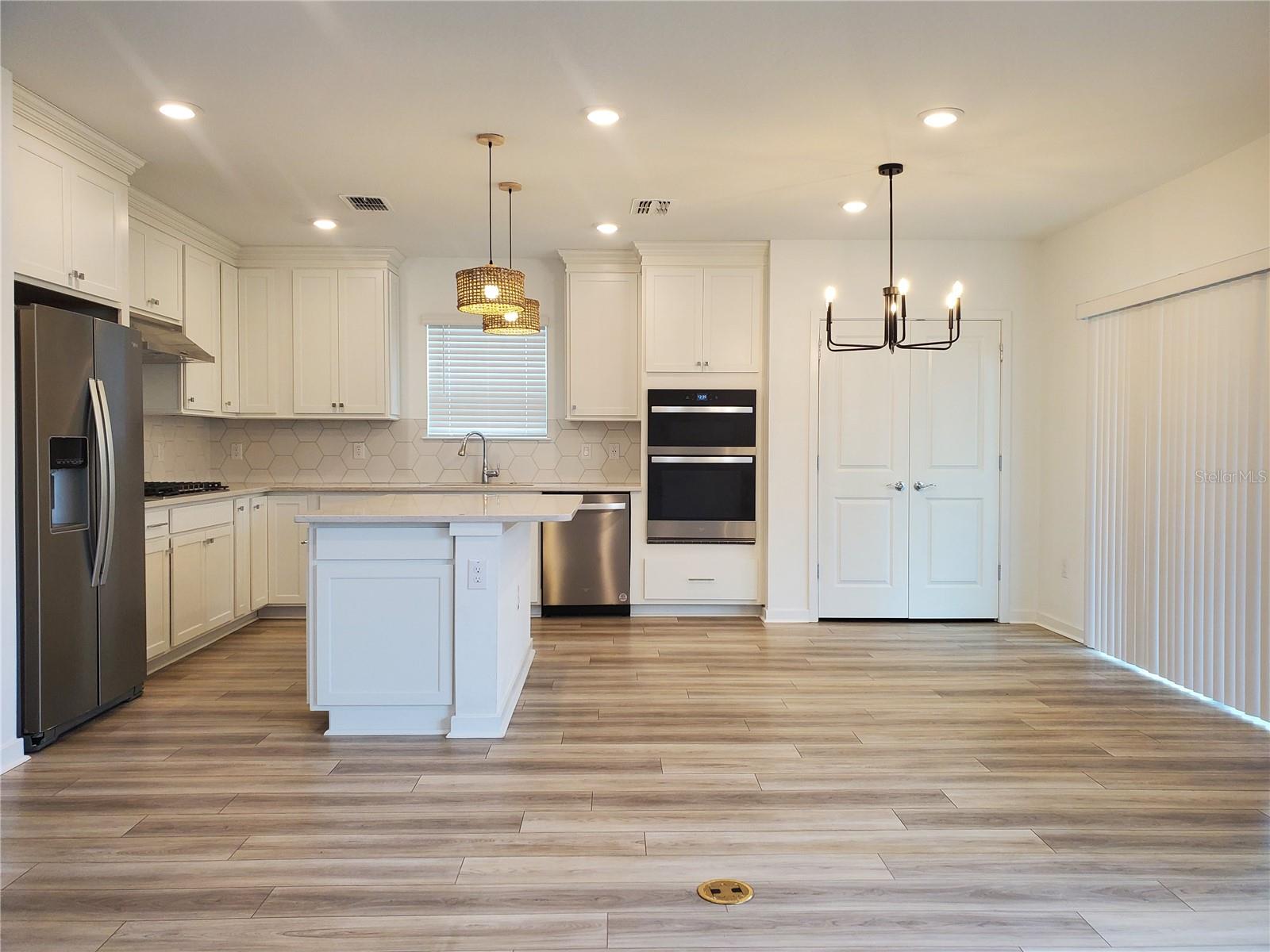 6667 DEPUE DR — photo 4