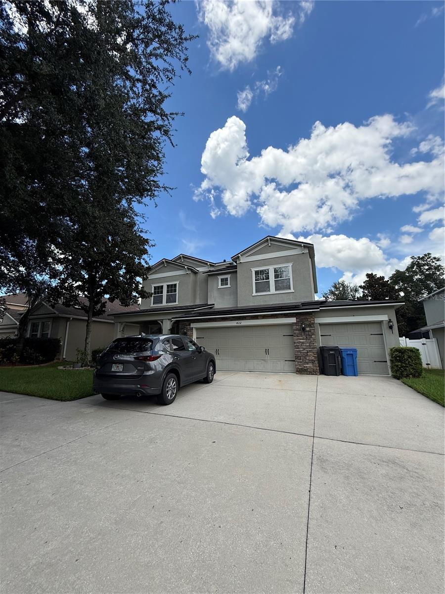 422 WESTCHESTER HILLS LN — photo 2